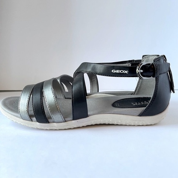NWOT - Geox - Respira Cross Strap Sandals - Size: 9.5 - Picture 4 of 8